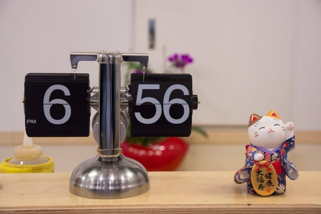 chat japonais et heure