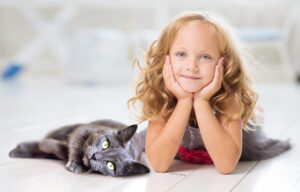 chat et enfant